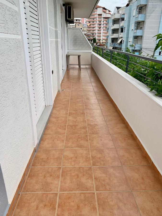 Bardhi Apts Sarandë Esterno foto