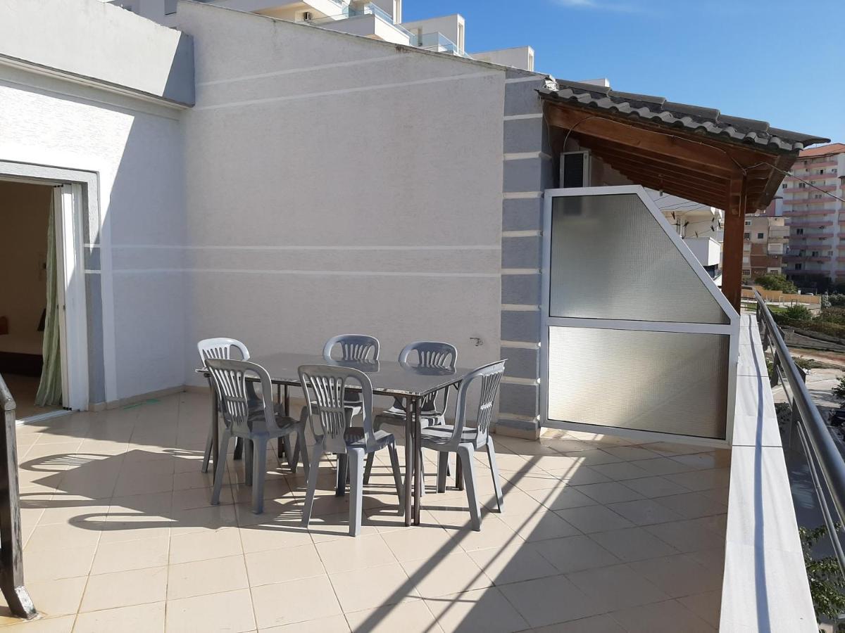 Bardhi Apts Sarandë Esterno foto